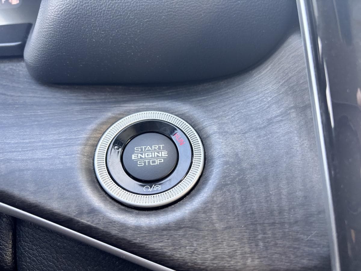 Jeep Grand Cherokee 2023 — photo 16