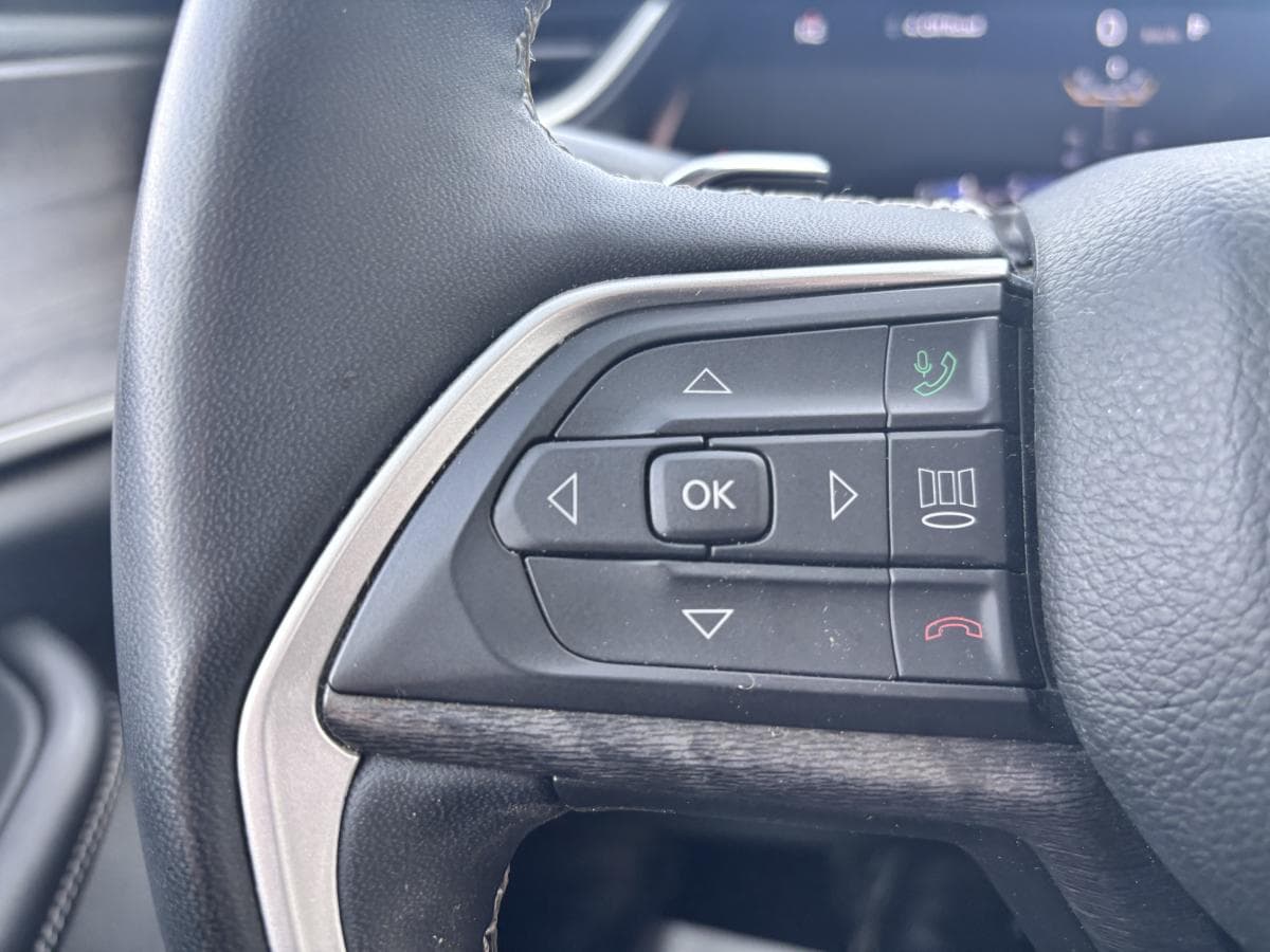 Jeep Grand Cherokee 2023 — photo 18