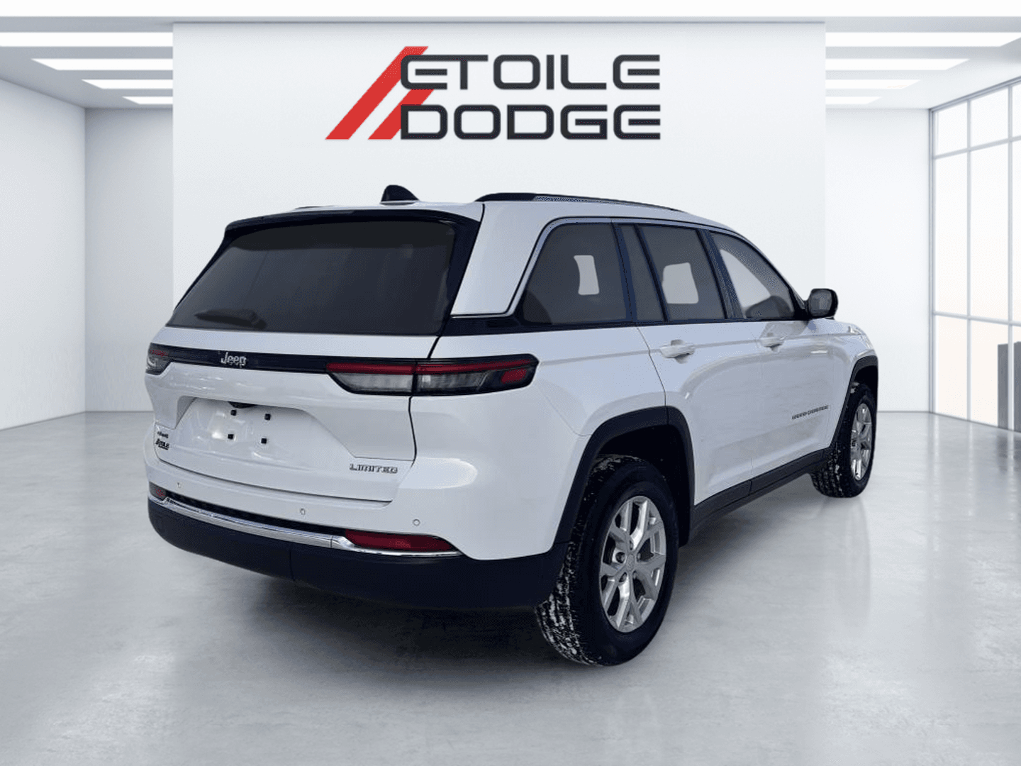 Jeep Grand Cherokee 2023 — photo 8