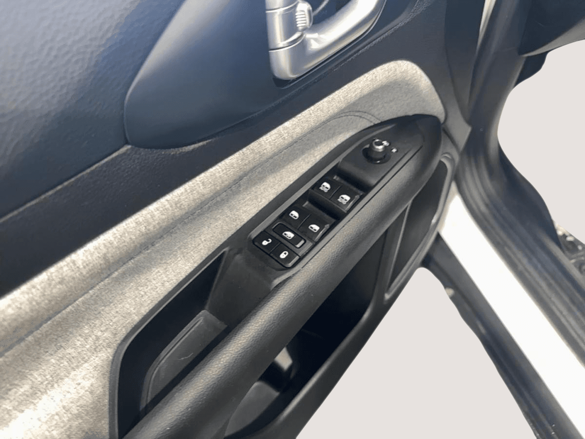 Jeep Compass 2023 — photo 10