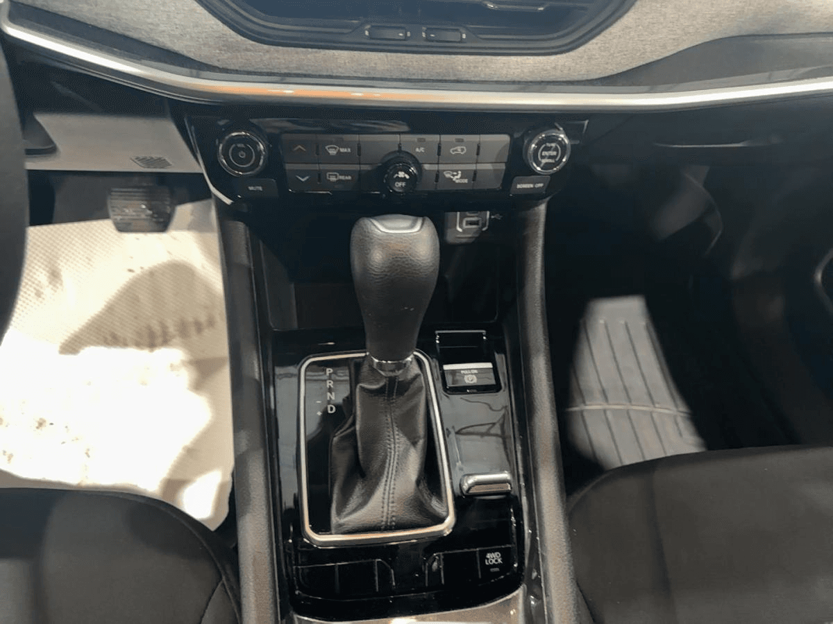 Jeep Compass 2023 — photo 13