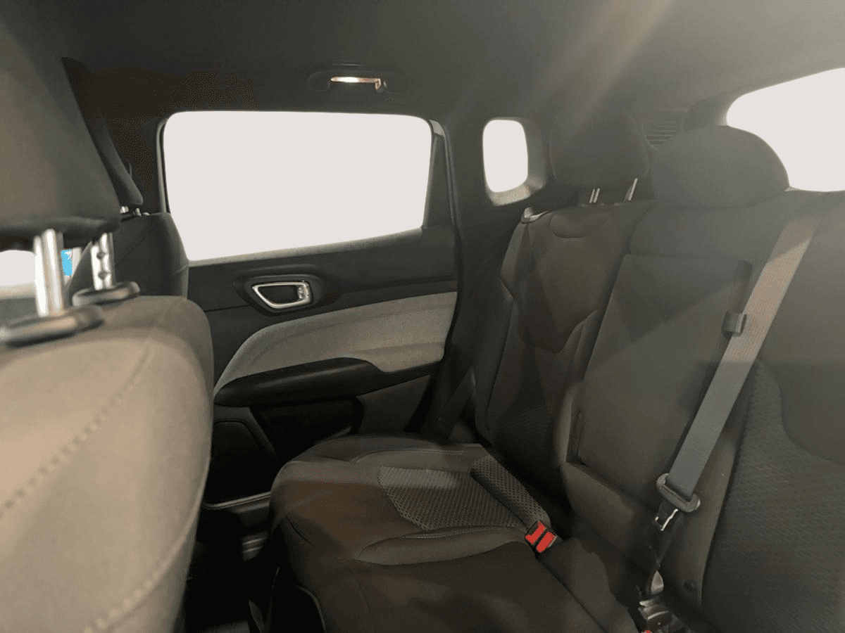 Jeep Compass 2023 — photo 8