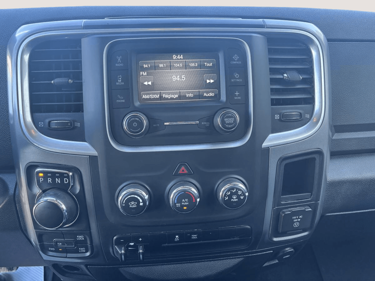 RAM 1500 Classic 2023 — photo 13