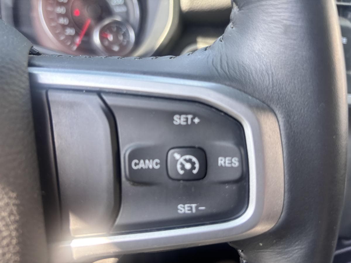 RAM 1500 2023 — photo 13