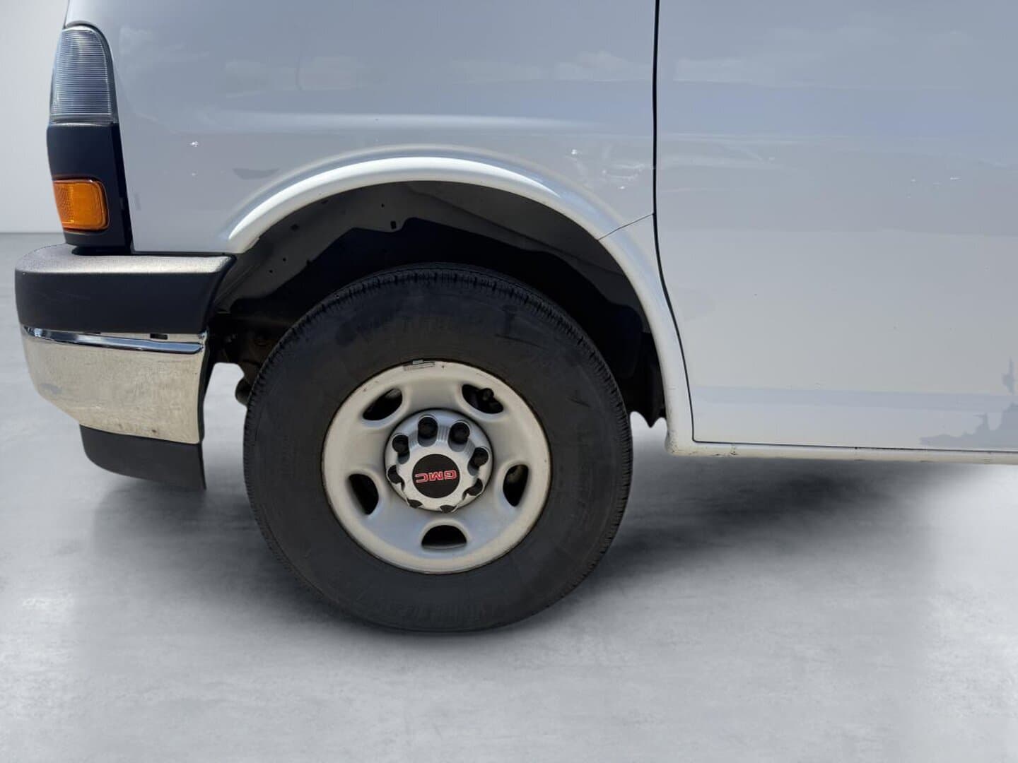 GMC Savana 2024 — photo 7