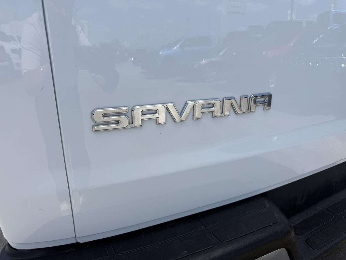 GMC Savana 2024 — photo 9