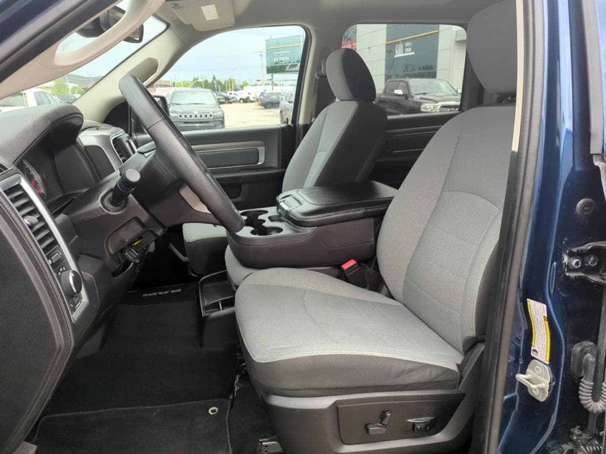 RAM 1500 Classic 2023 — photo 12