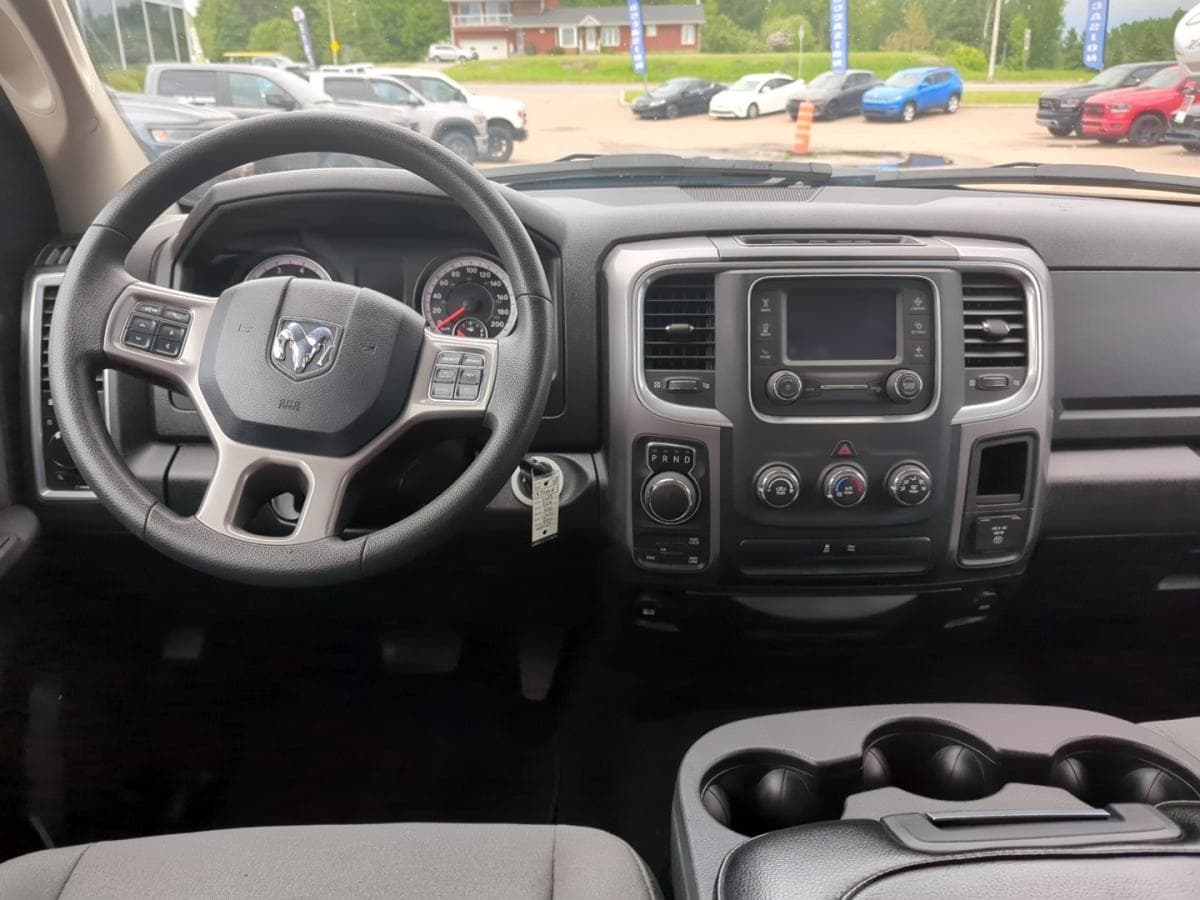 RAM 1500 Classic 2023 — photo 14