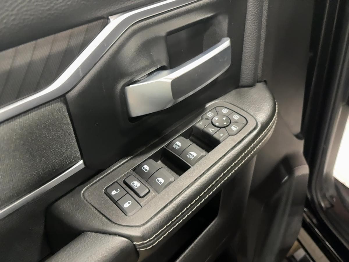 RAM 2500 2025 — photo 10