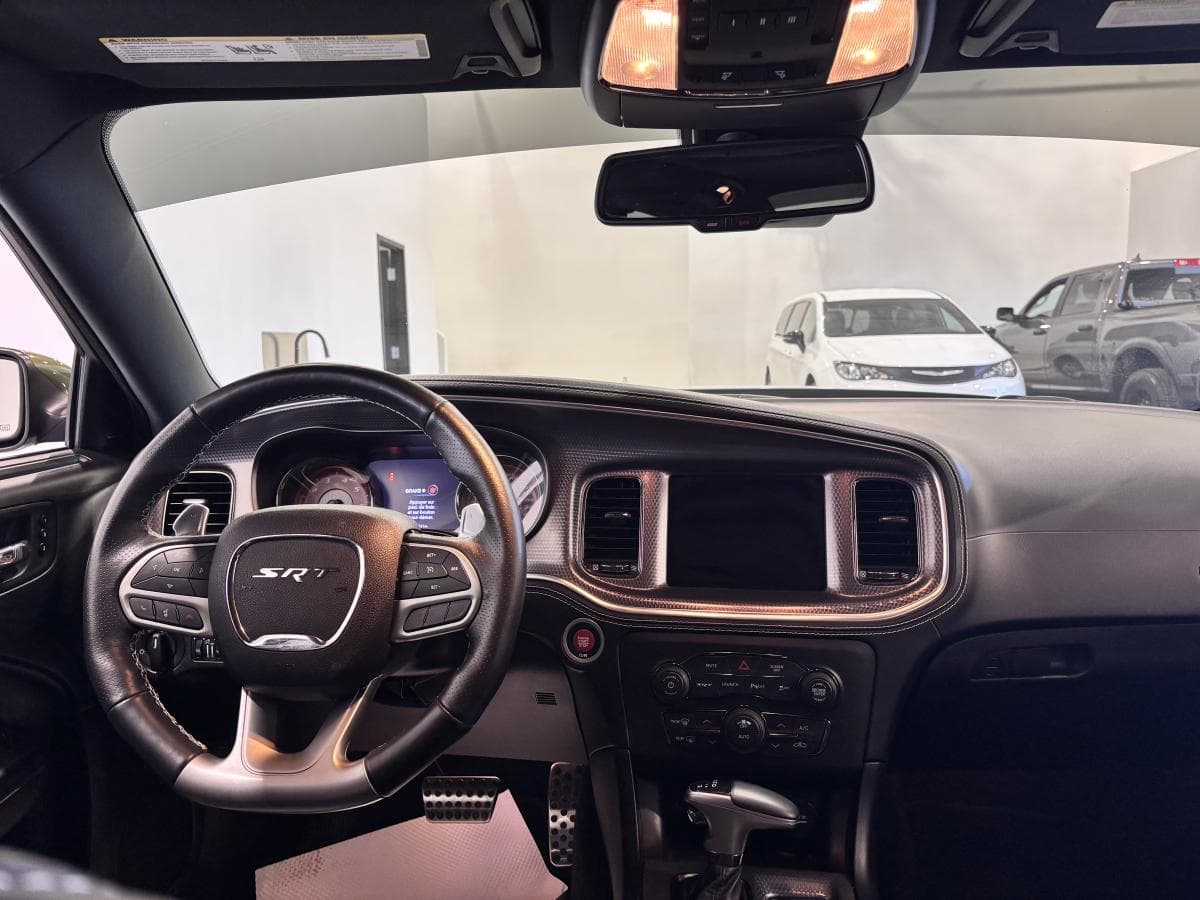 Dodge Charger 2022 — photo 10