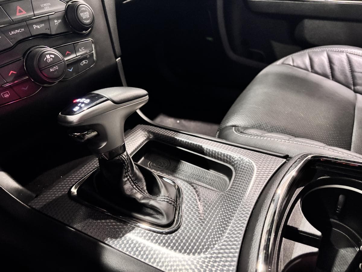 Dodge Charger 2022 — photo 15