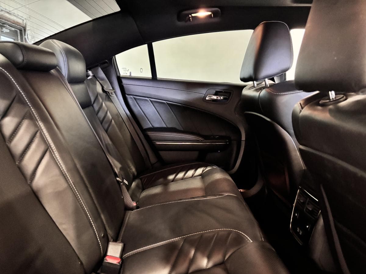 Dodge Charger 2022 — photo 9