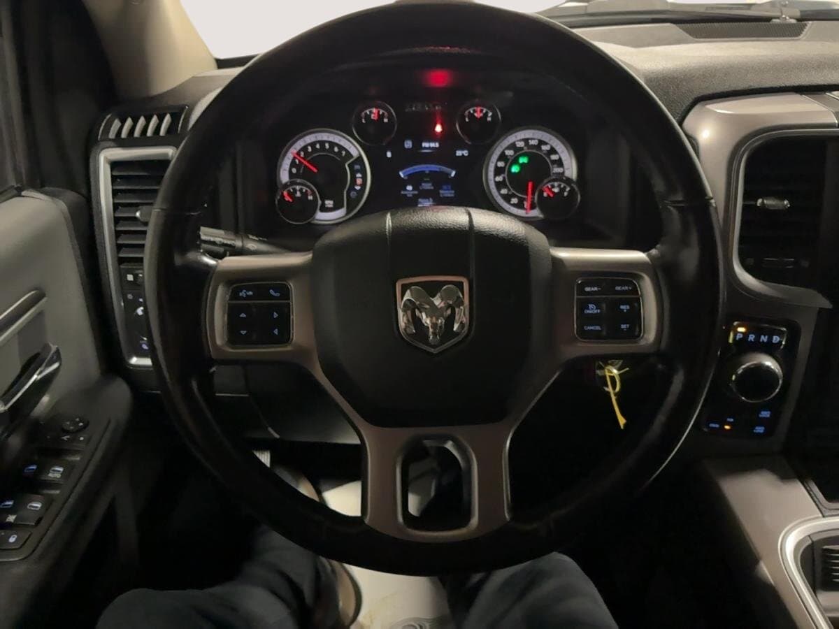 RAM 1500 Classic 2023 — photo 11