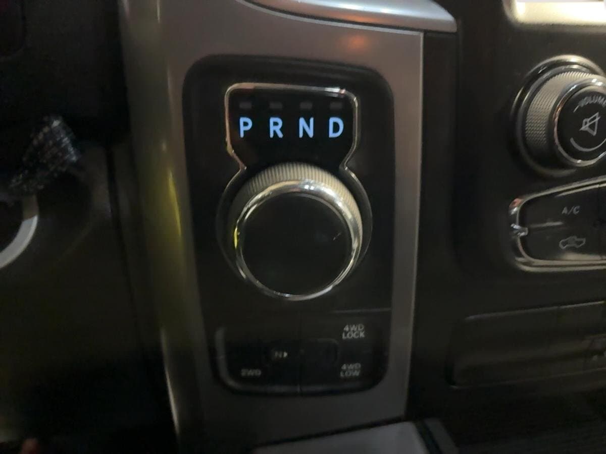 RAM 1500 Classic 2023 — photo 13