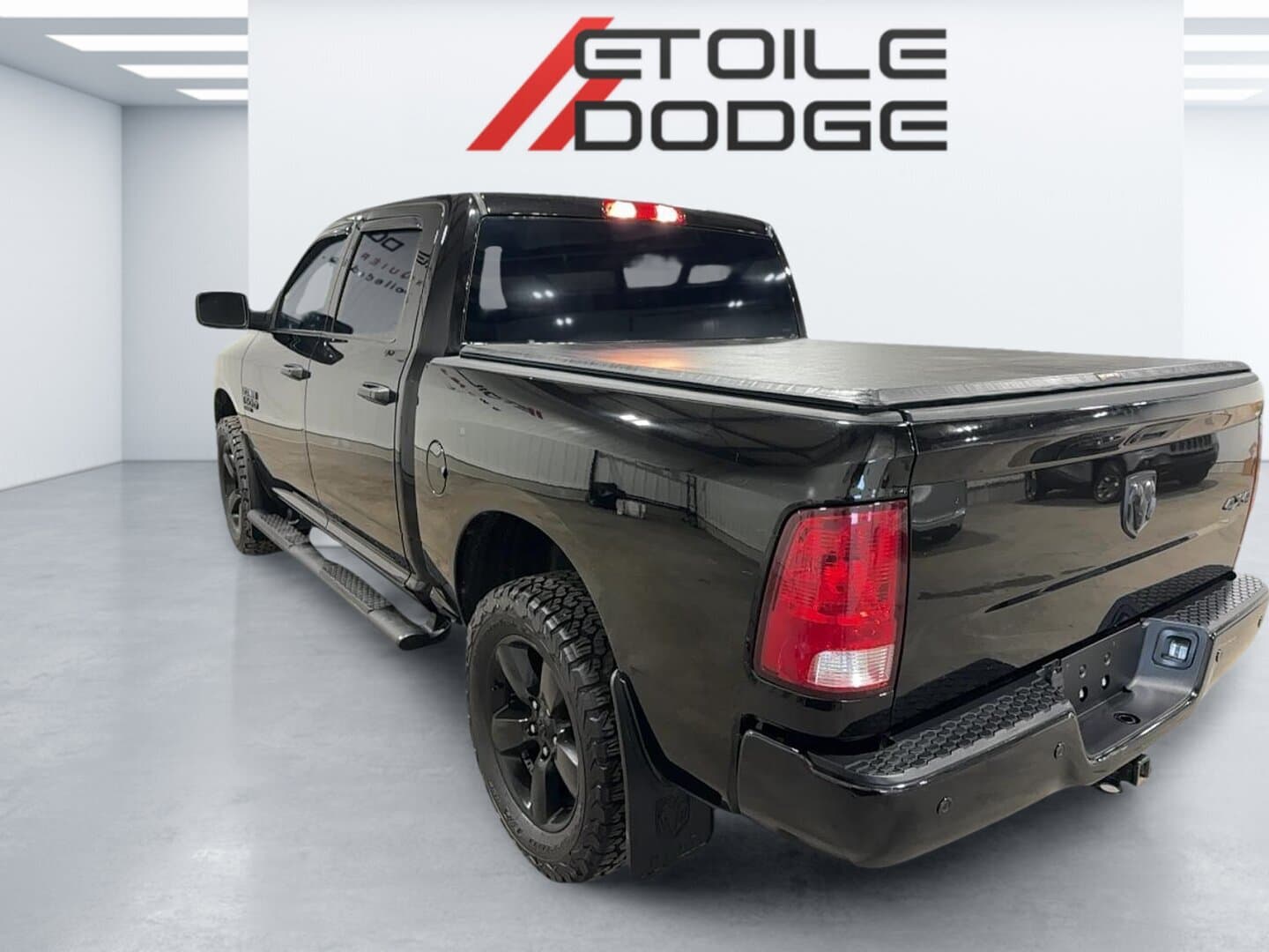 RAM 1500 Classic 2023 — photo 4