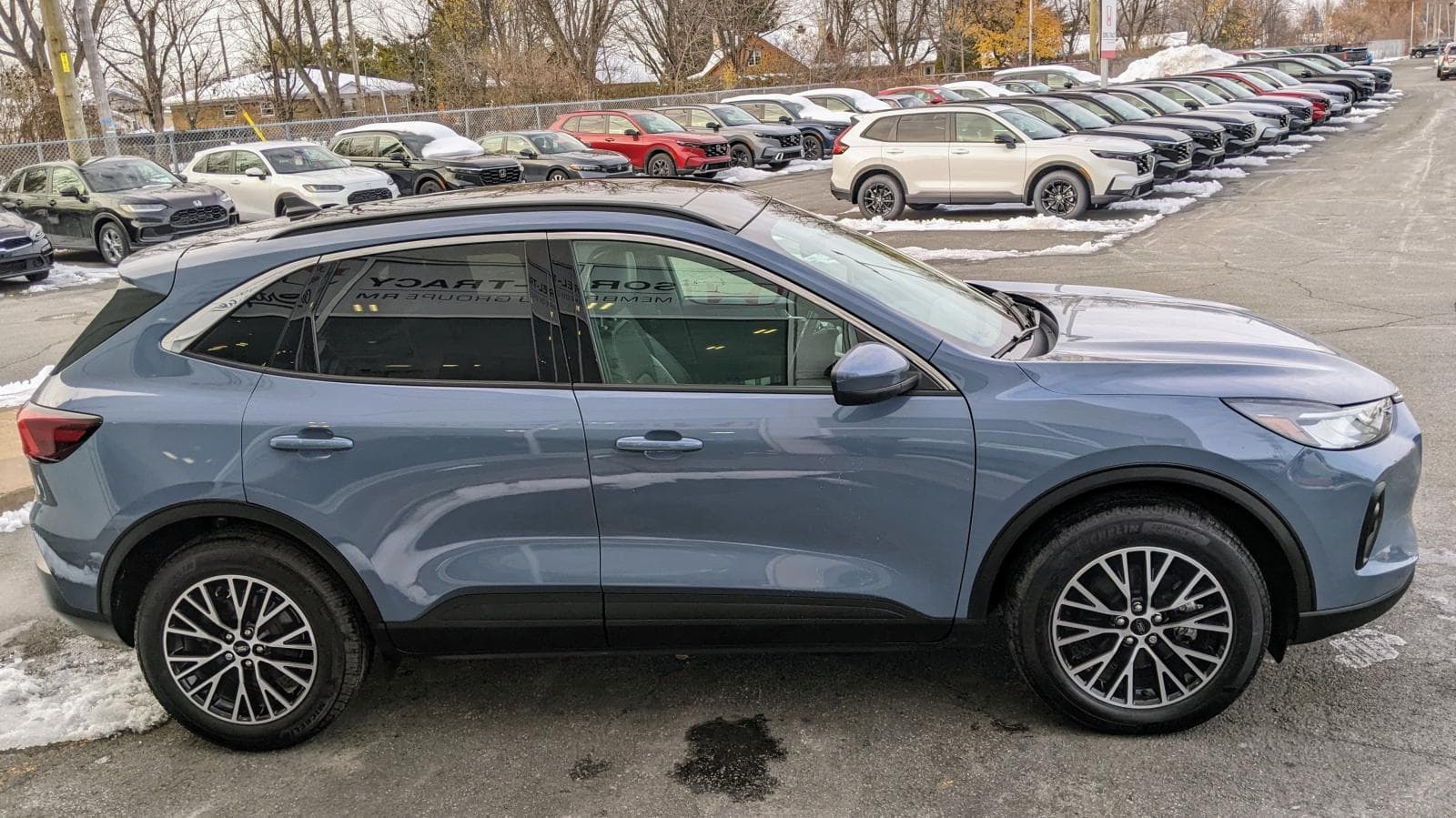 Ford Escape Plug-in Hybrid 2024 — photo 7