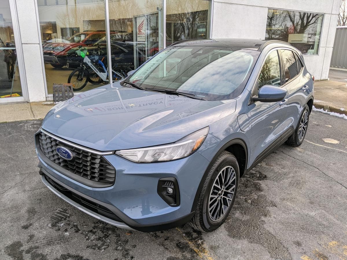 Ford Escape Plug-in Hybrid 2024 — photo 10