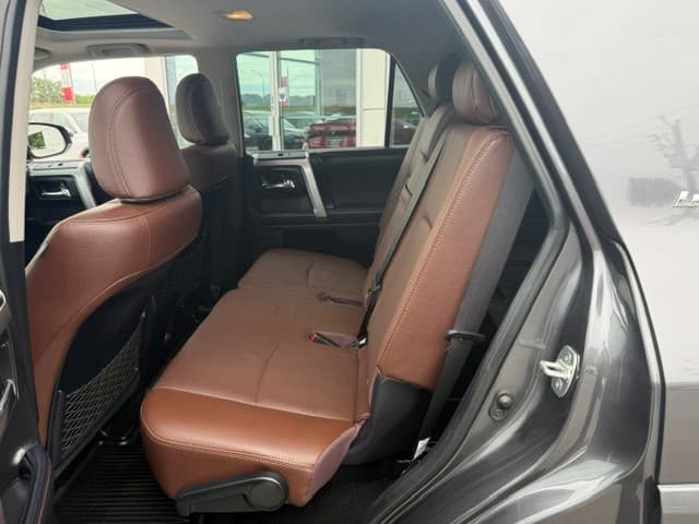 Toyota 4Runner 2023 — photo 10