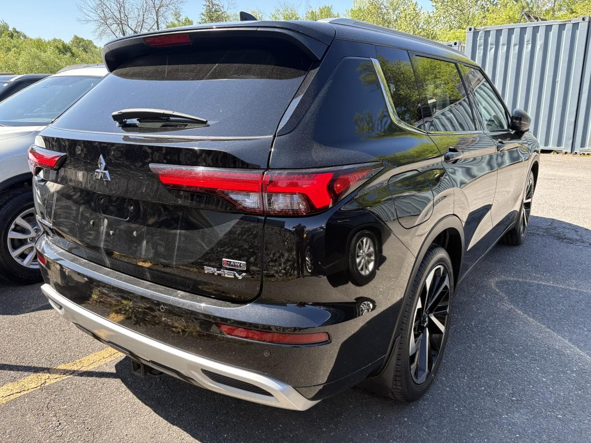 Mitsubishi Outlander PHEV 2024 — photo 5