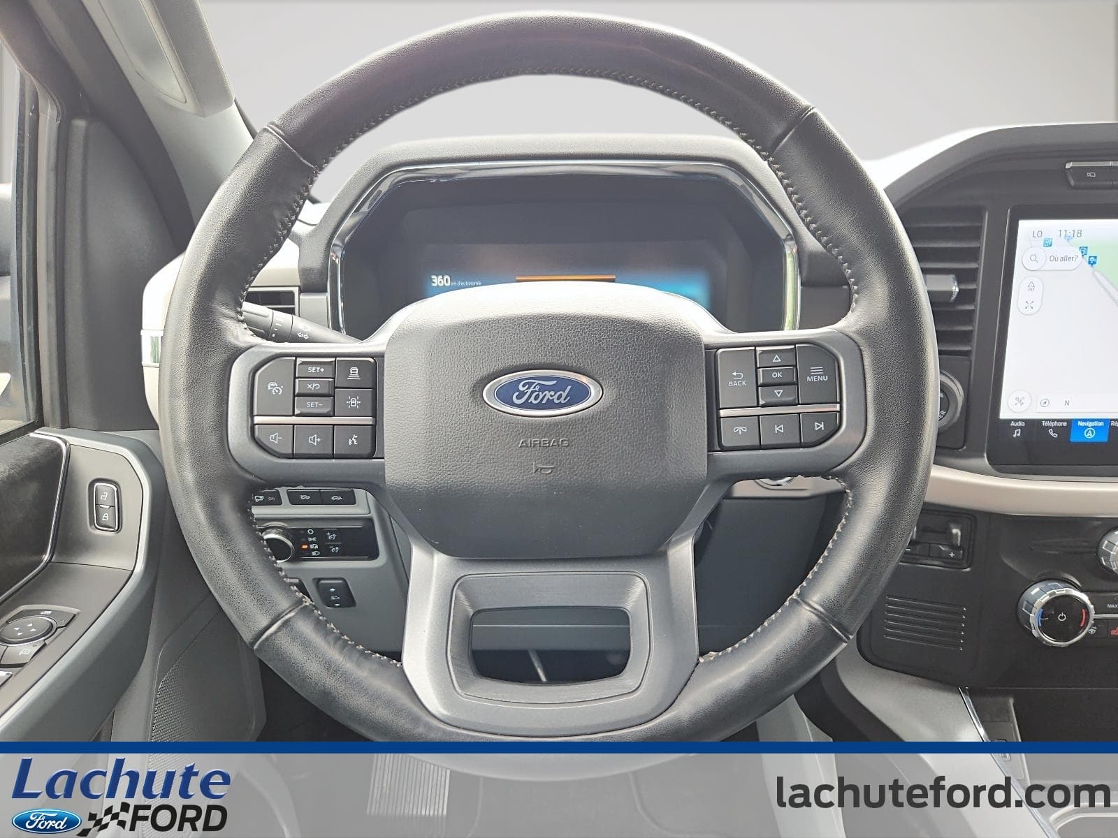 Ford F-150 Lightning 2023 — photo 13