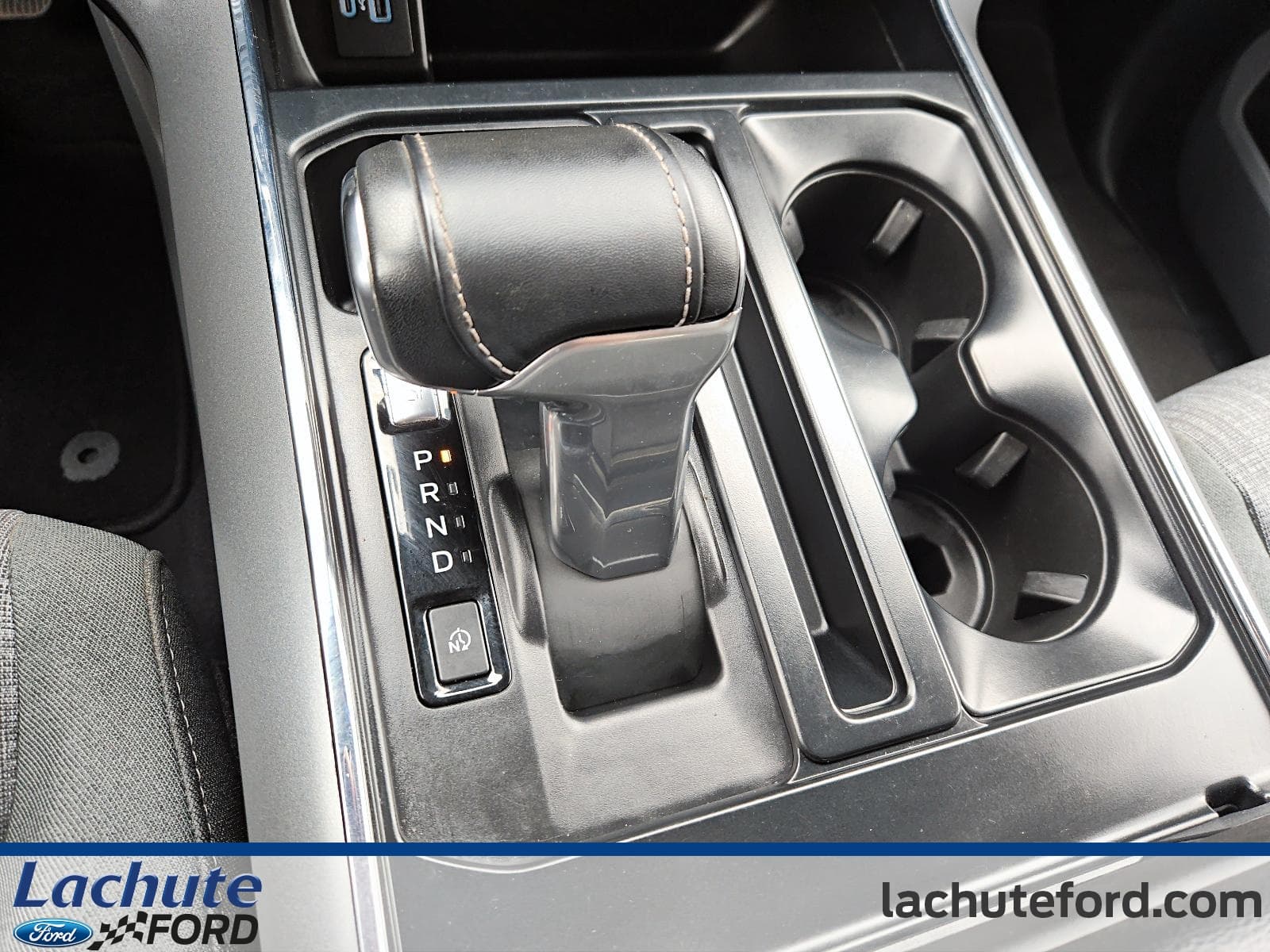Ford F-150 Lightning 2023 — photo 16