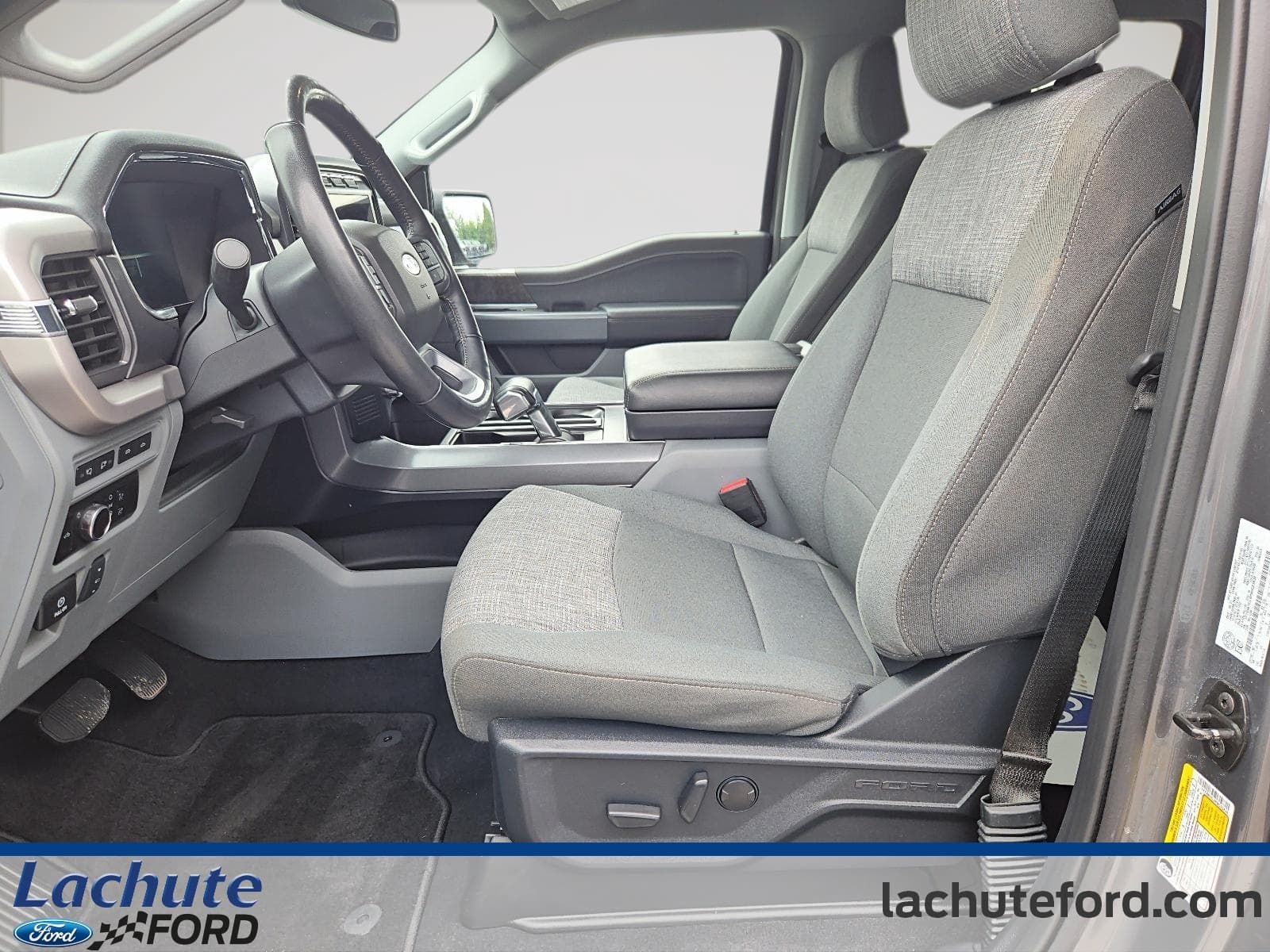 Ford F-150 Lightning 2023 — photo 10
