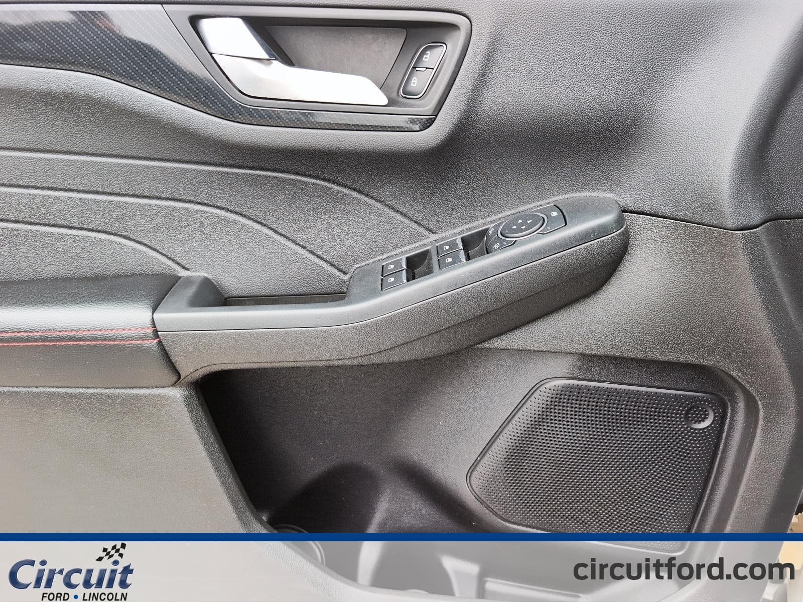 Ford Escape 2023 — photo 12