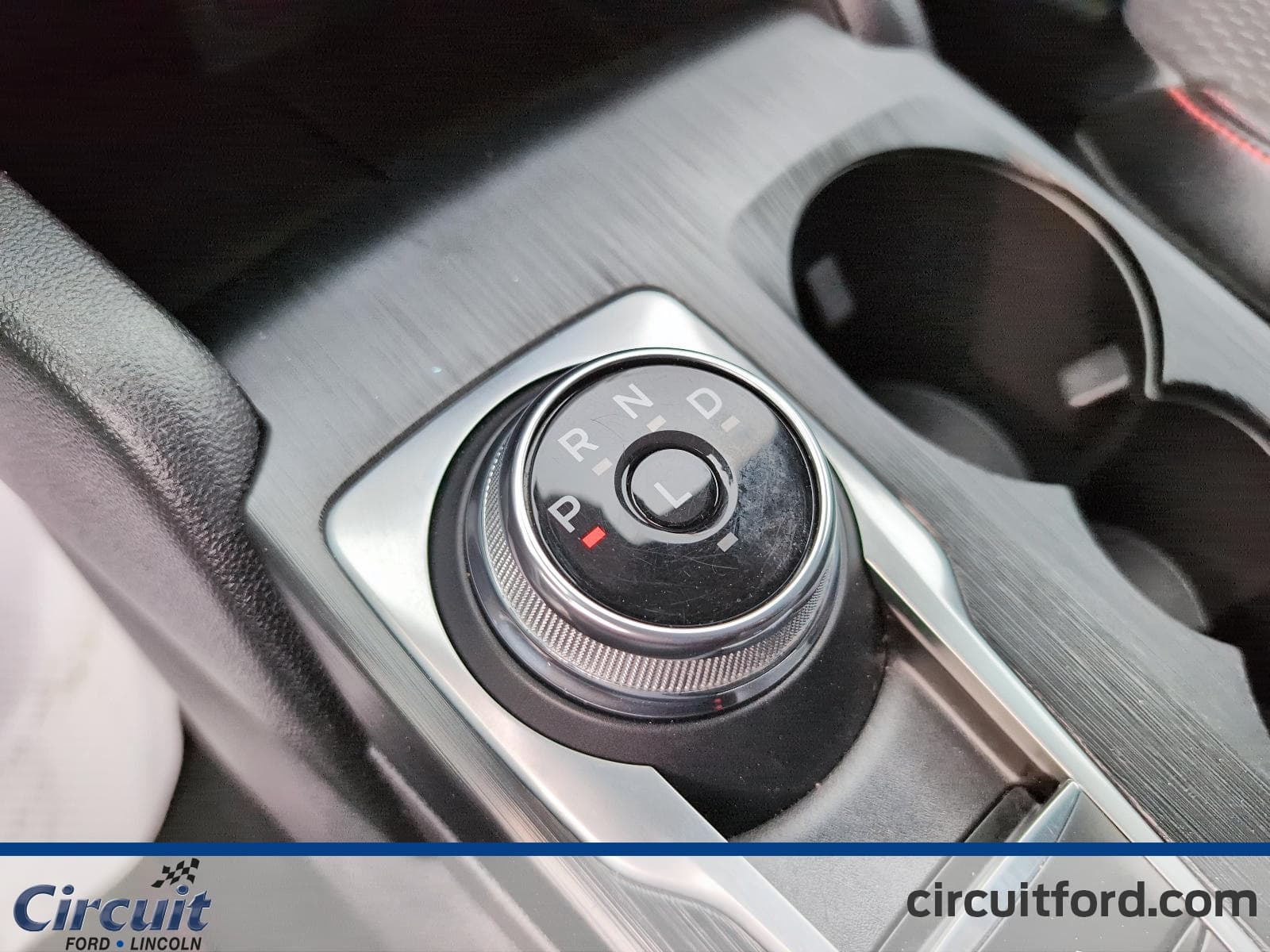 Ford Escape 2023 — photo 16