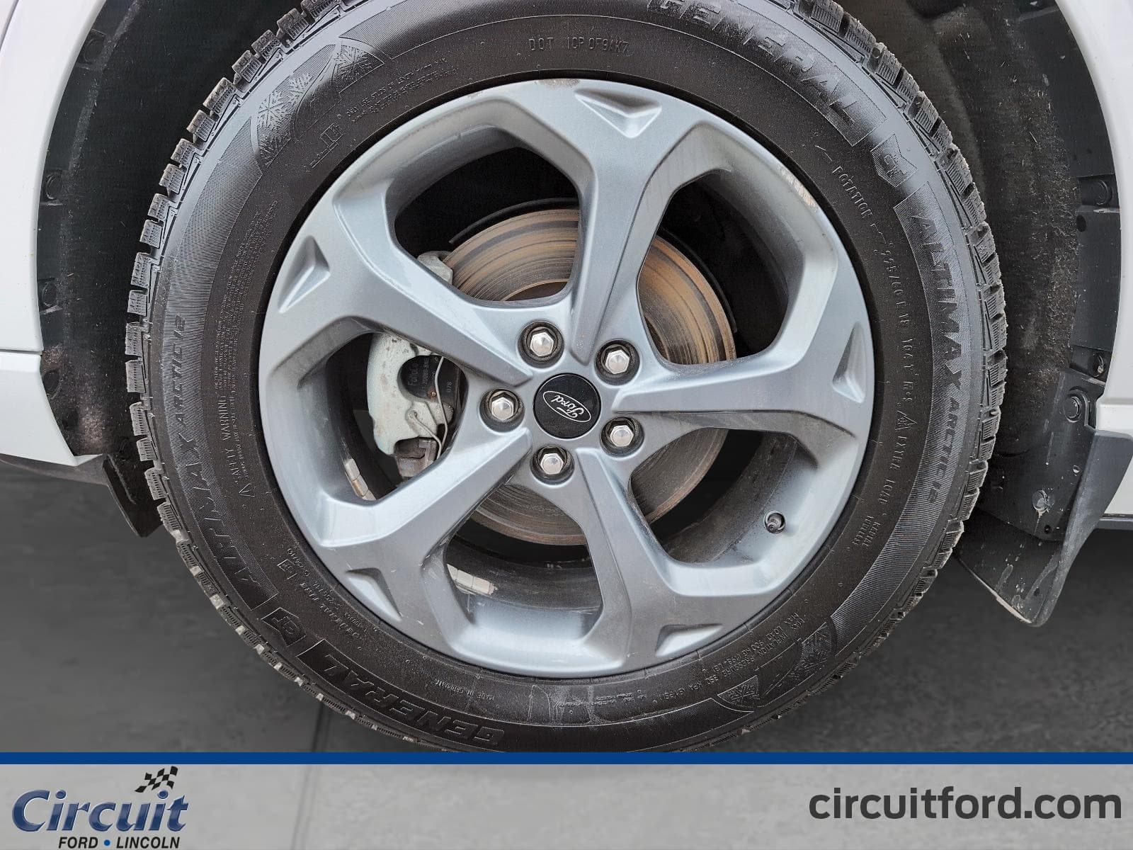 Ford Escape 2023 — photo 8