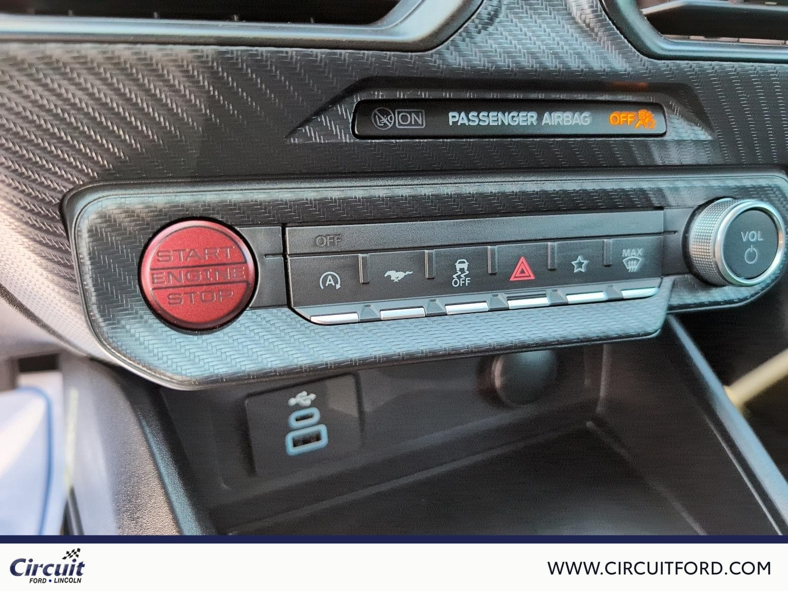 Ford Mustang 2024 — photo 14