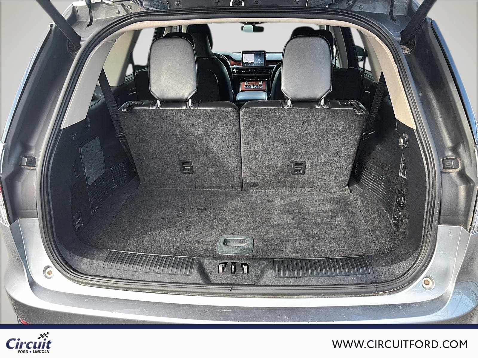 Lincoln Aviator 2023 — photo 8