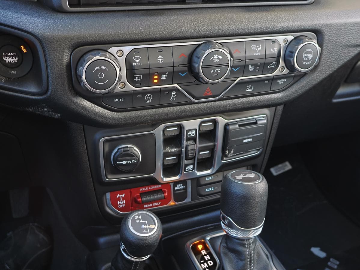Jeep Wrangler 2026 — photo 10