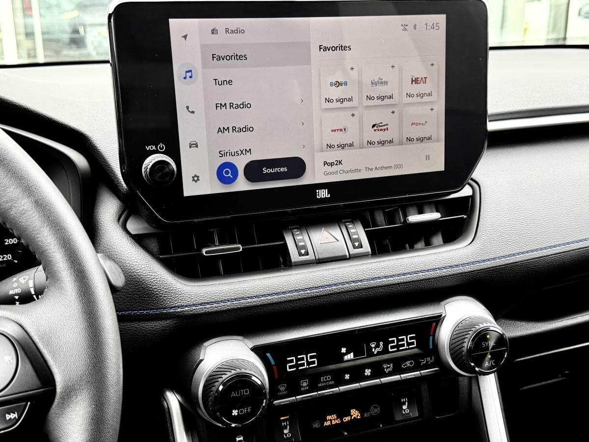 Toyota RAV4 Hybrid XSE 2024 — photo 13