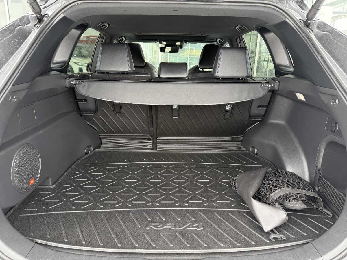 Toyota RAV4 Hybrid XSE 2024 — photo 19