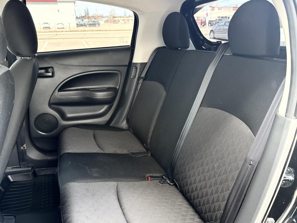 Mitsubishi Mirage ES 2024 — photo 17
