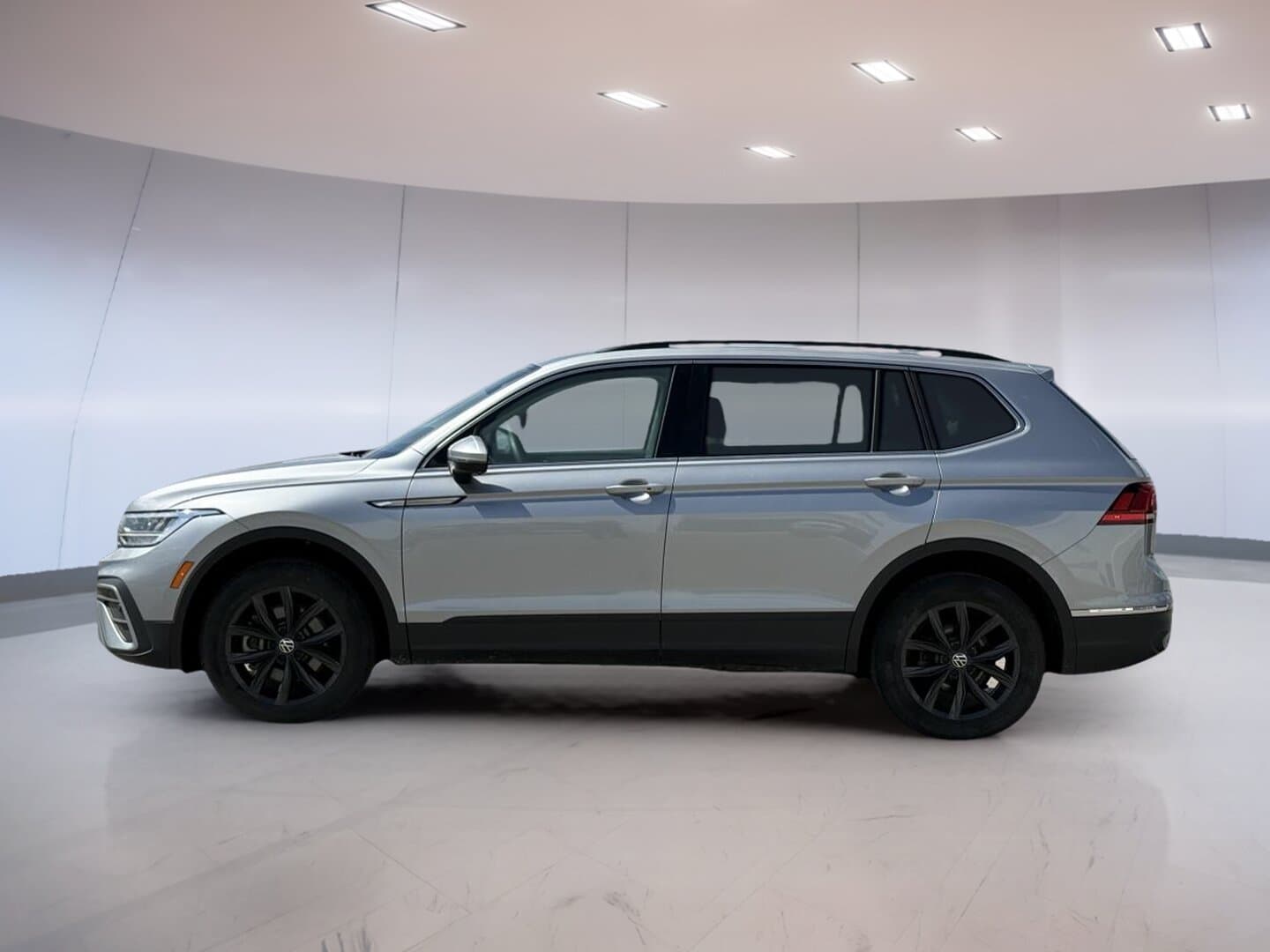 Volkswagen Tiguan Comfortline 2024 — photo 3