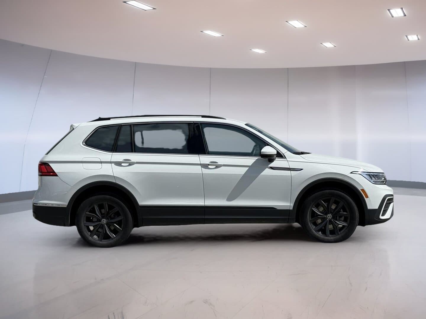 Volkswagen Tiguan Comfortline 2024 — photo 7
