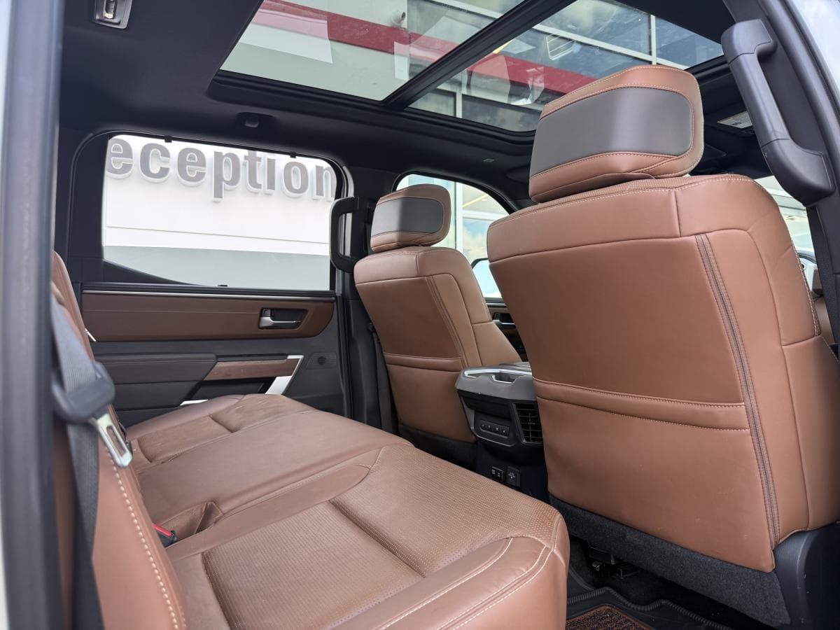 Toyota Tundra Platinum Hybrid 2024 — photo 20