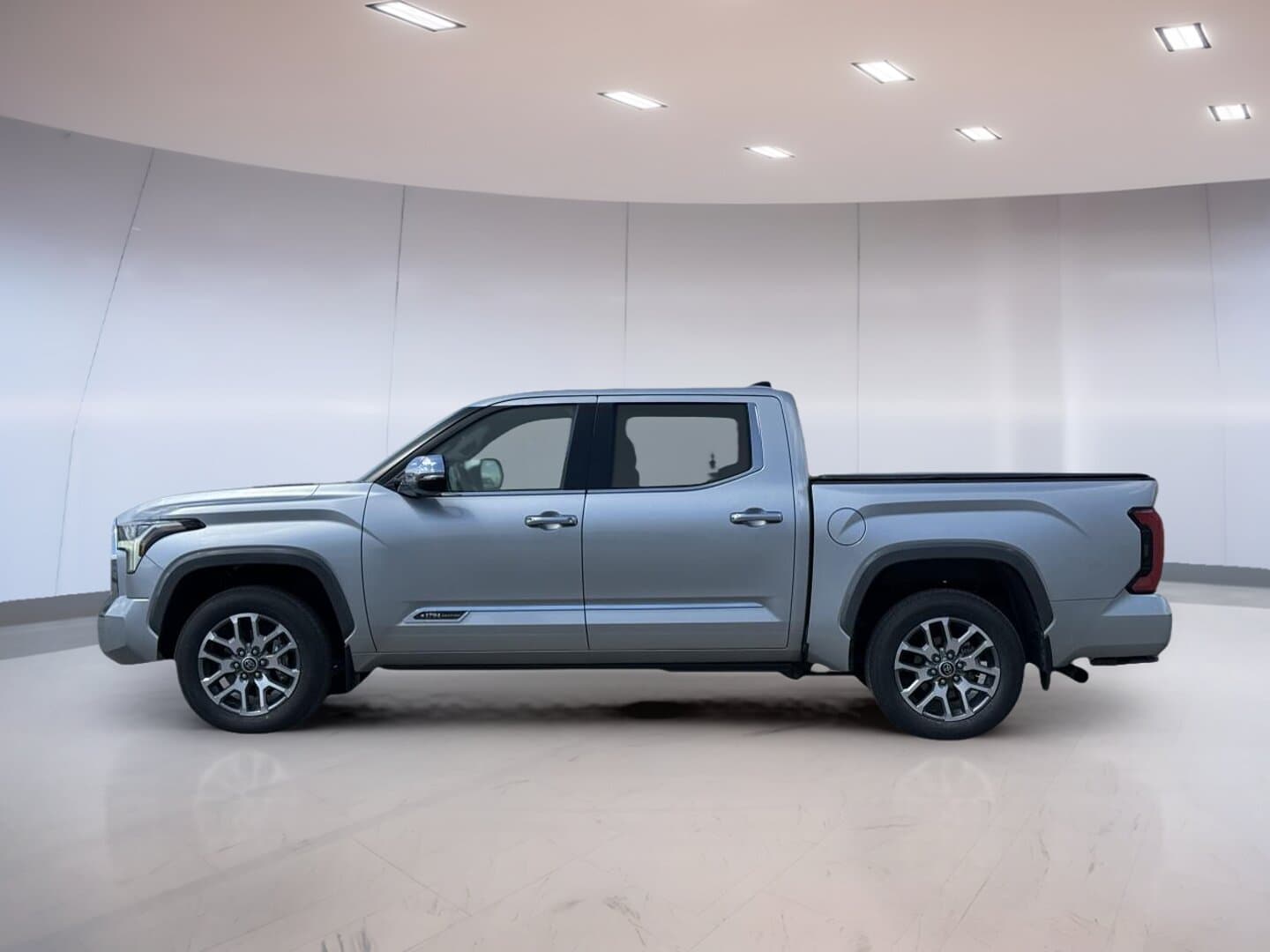 Toyota Tundra Platinum Hybrid 2024 — photo 4