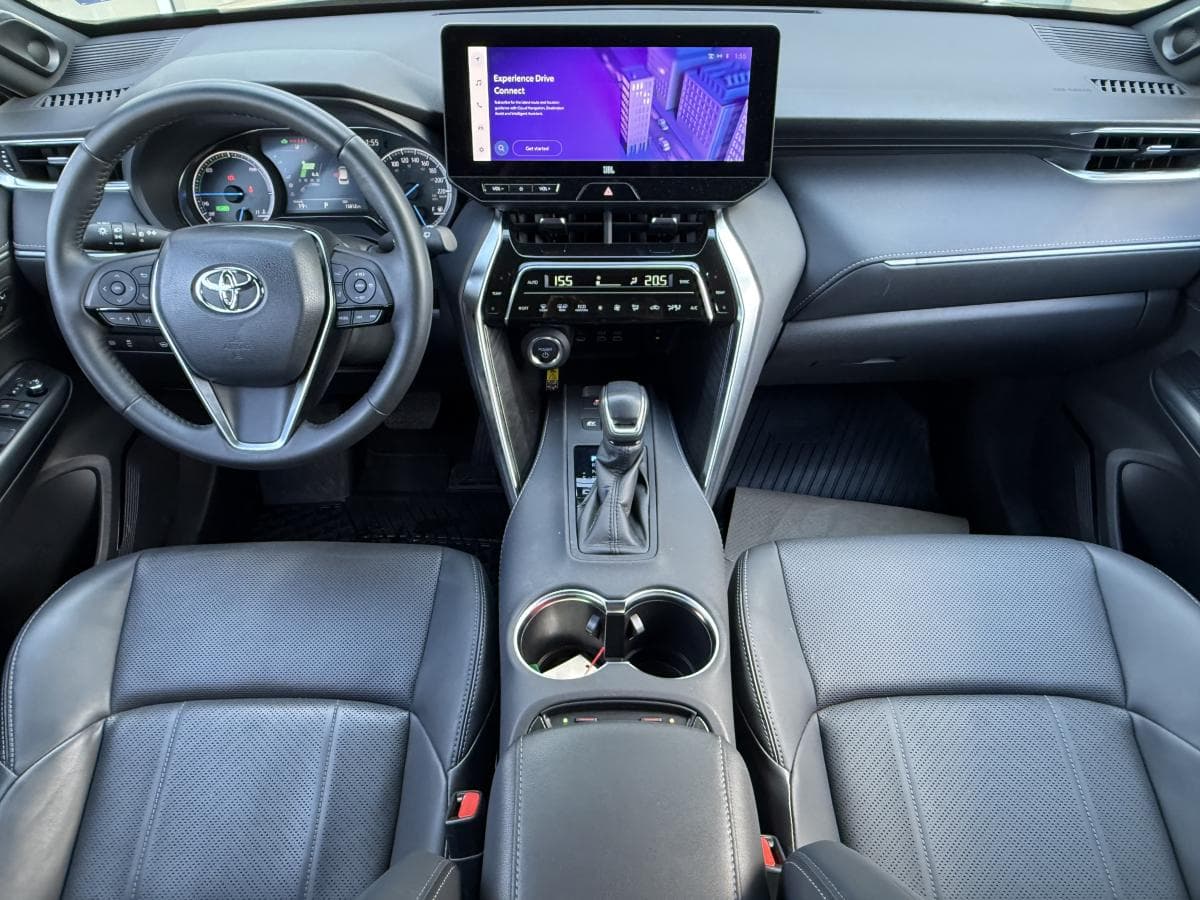 Toyota Venza XLE 2024 — photo 13