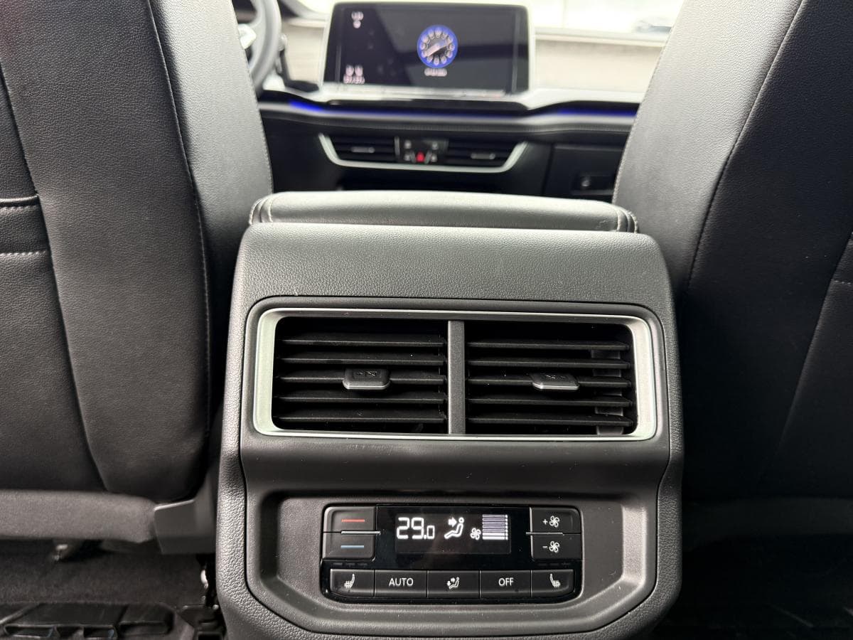 Volkswagen Atlas Highline 2024 — photo 19