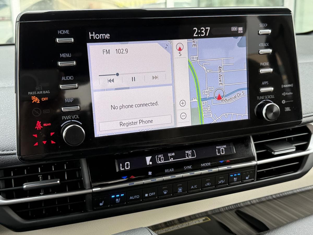 Toyota Sienna Limited 2024 — photo 12