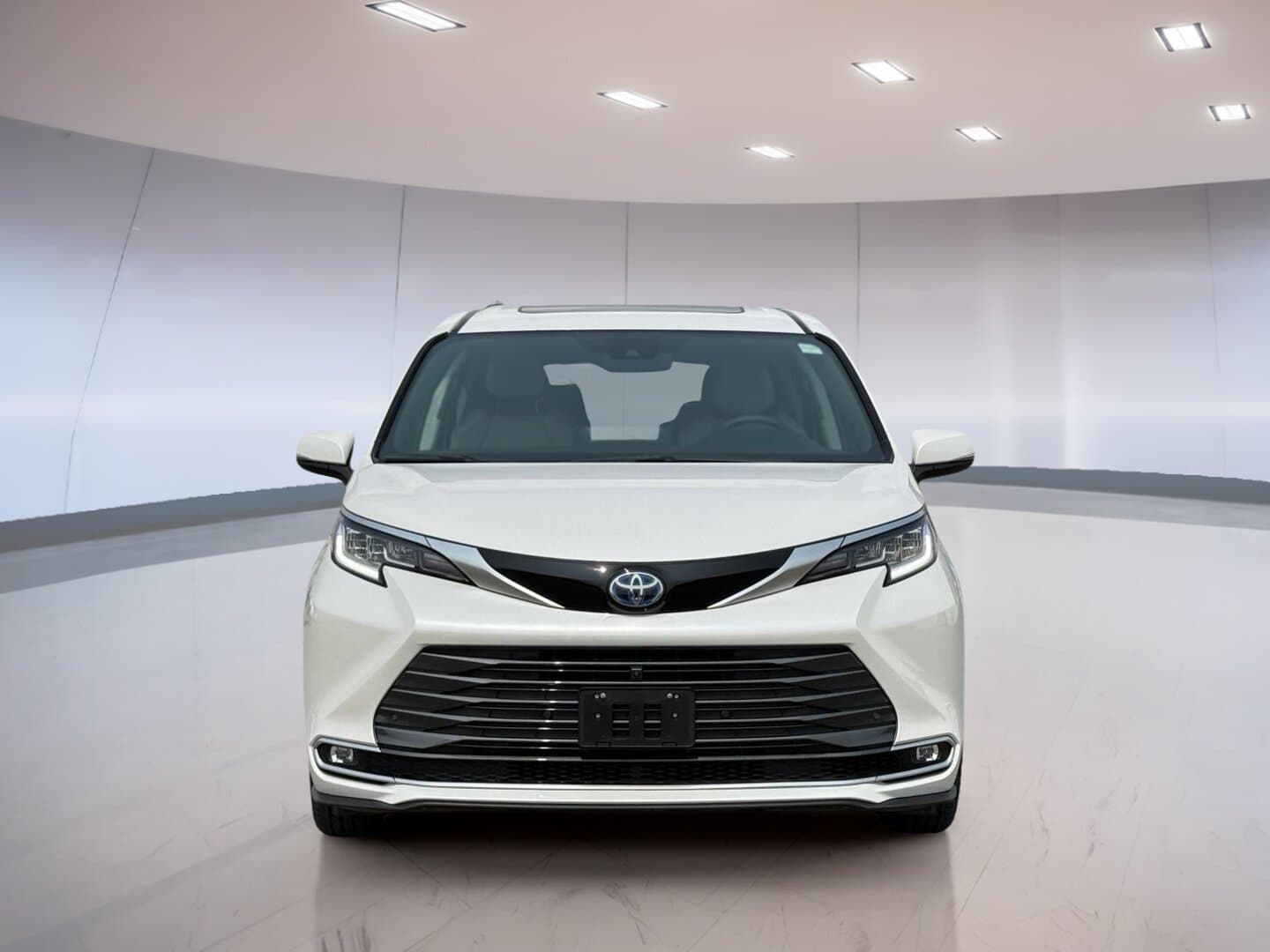 Toyota Sienna Limited 2024 — photo 2
