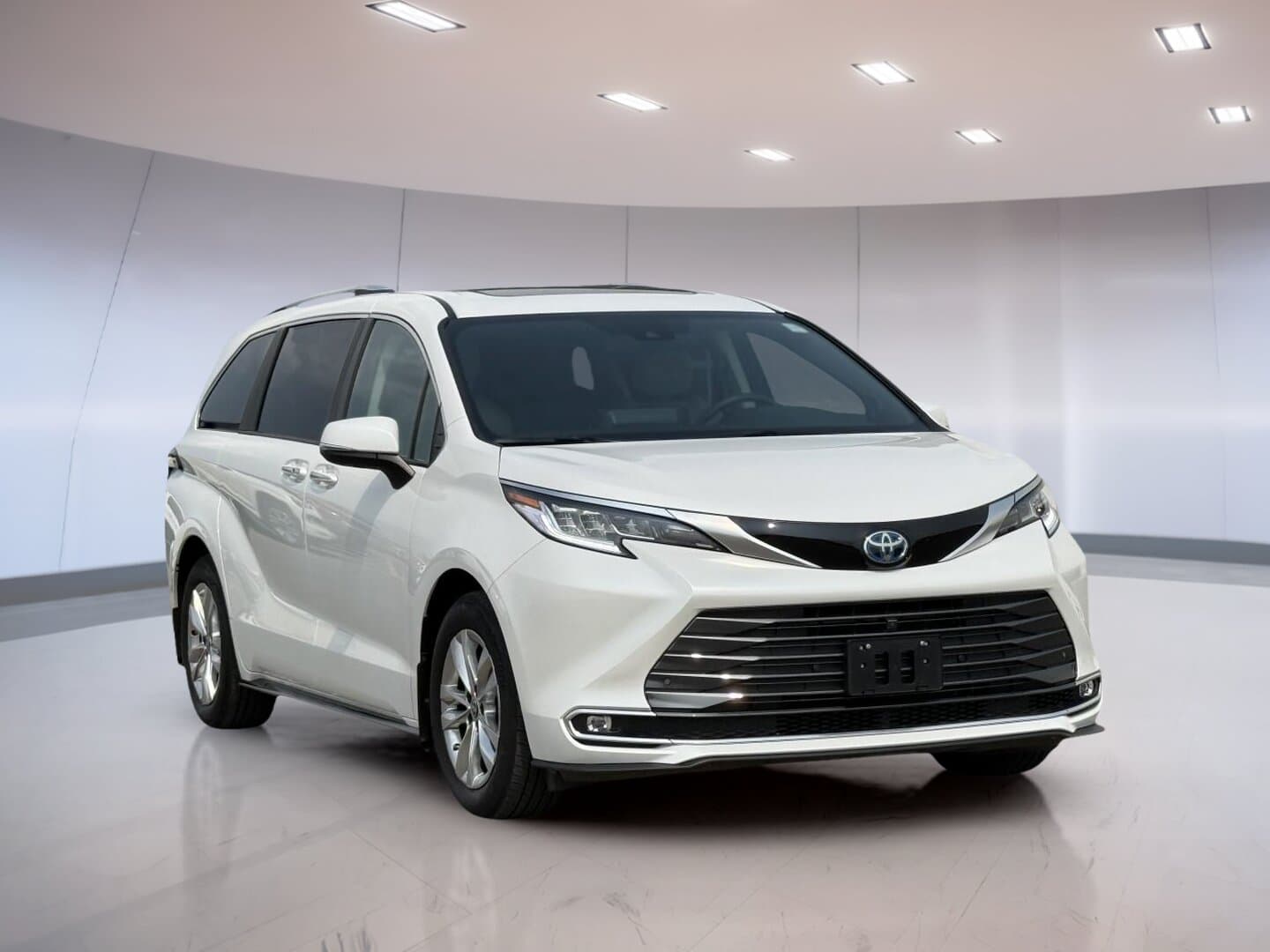 Toyota Sienna Limited 2024 — photo 8