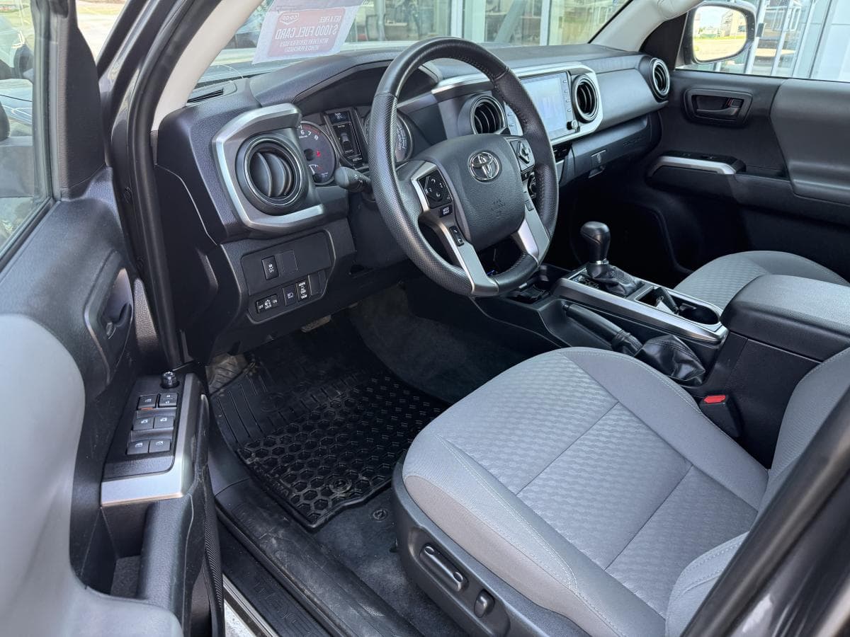 Toyota Tacoma Base 2023 — photo 10