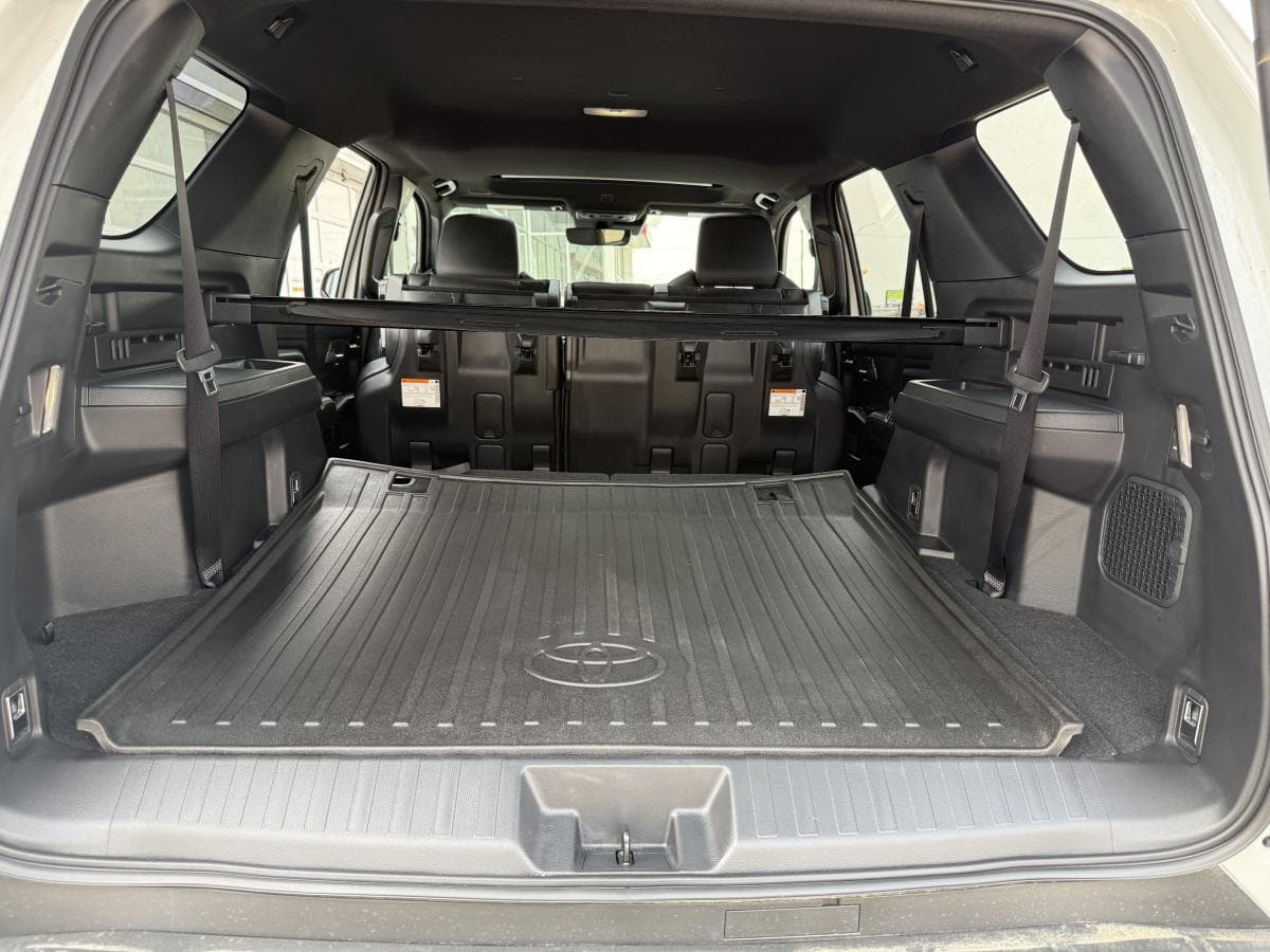 Toyota 4Runner Base 2025 — photo 15