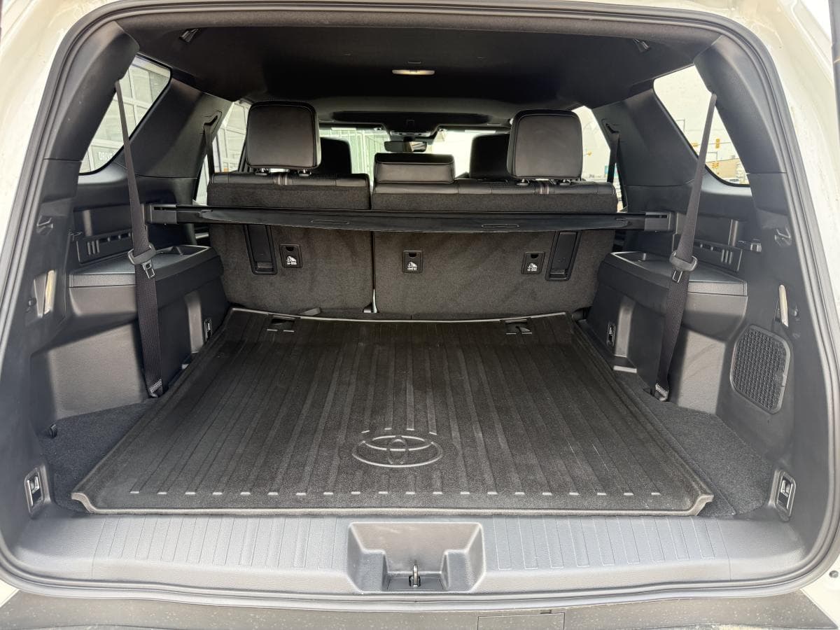 Toyota 4Runner Base 2025 — photo 16