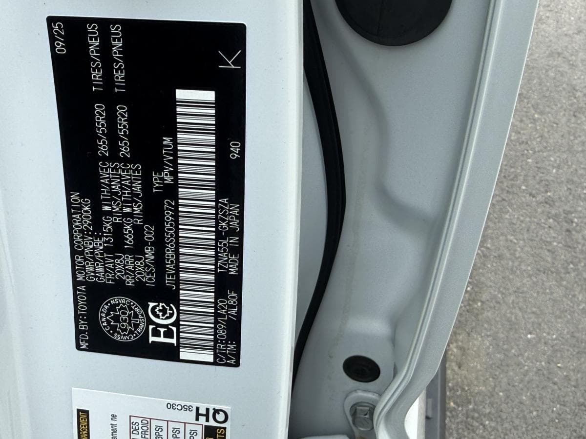 Toyota 4Runner Base 2025 — photo 20