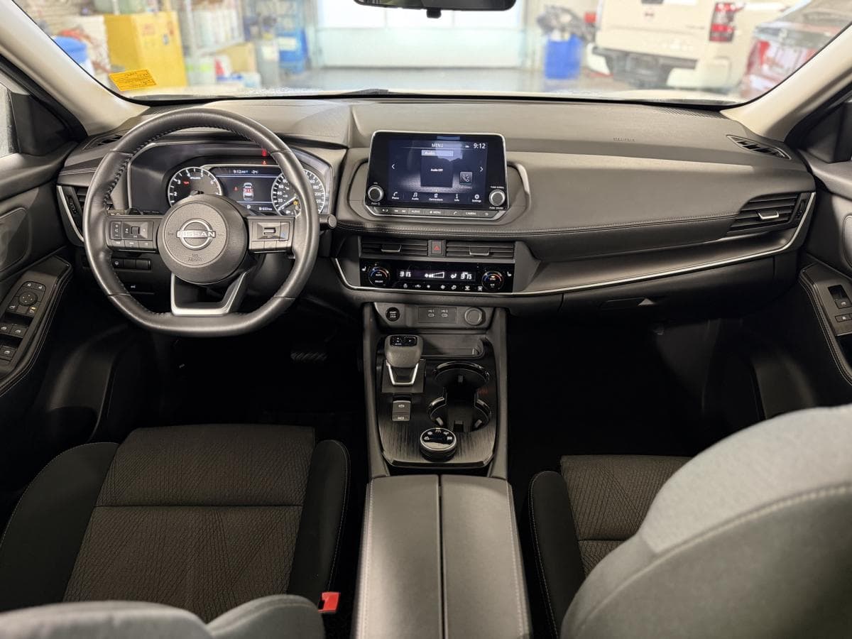 Nissan Rogue AWD SV 2024 — photo 16