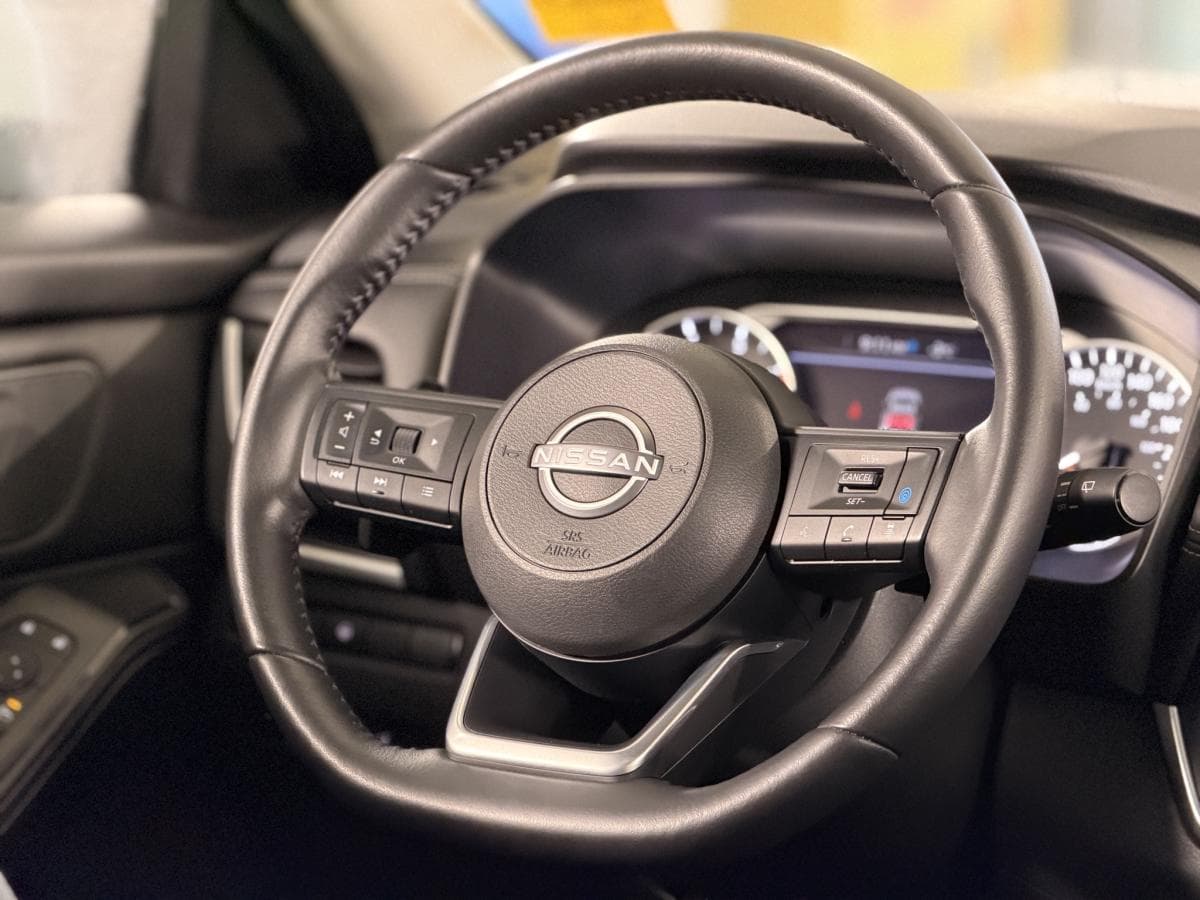 Nissan Rogue AWD SV 2024 — photo 17